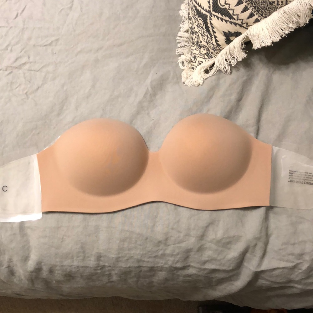 Backless, Strapless Bra. - image 1